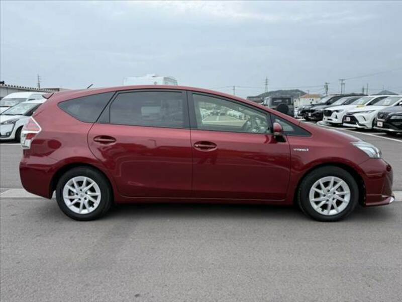 PRIUS ALPHA