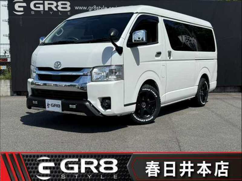 TOYOTA HIACE VAN