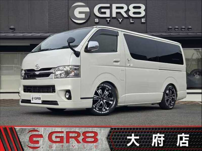 TOYOTA HIACE VAN