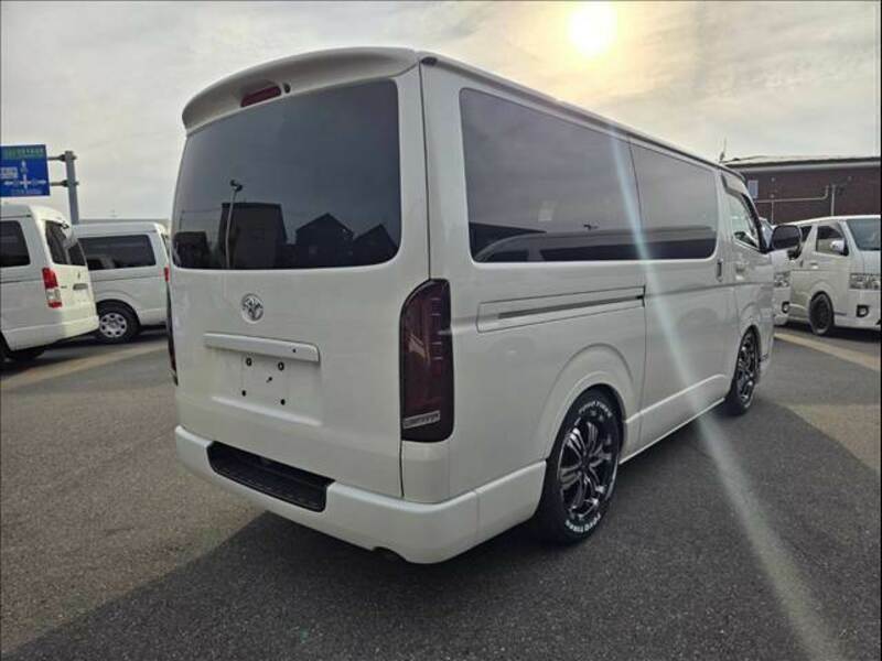 HIACE VAN
