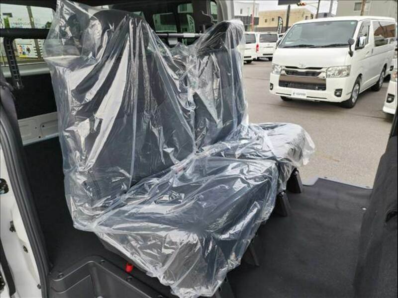 CARAVAN VAN