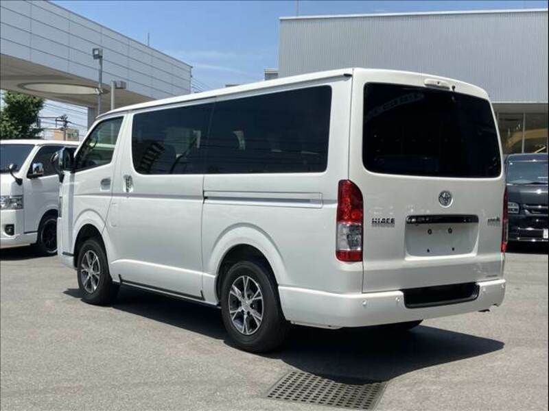HIACE VAN