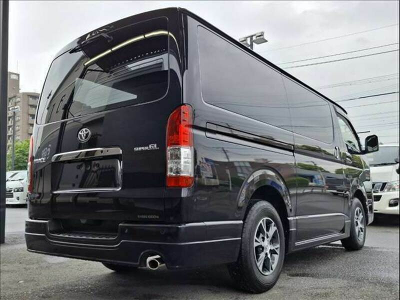 HIACE VAN