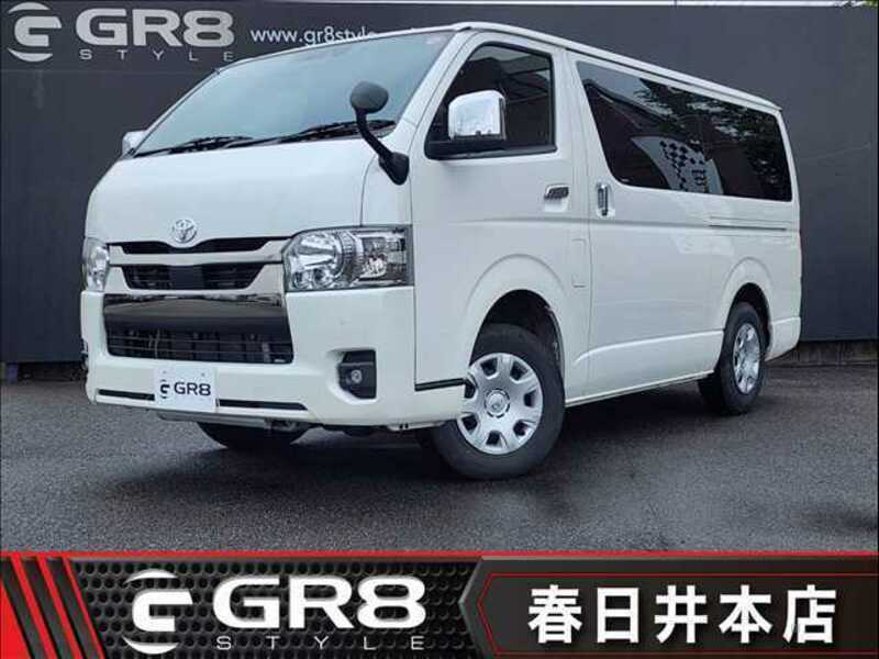 TOYOTA HIACE VAN