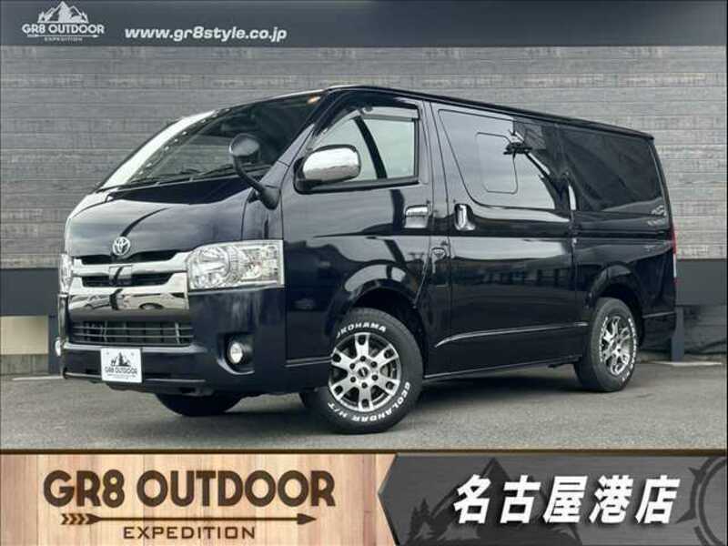 TOYOTA HIACE VAN