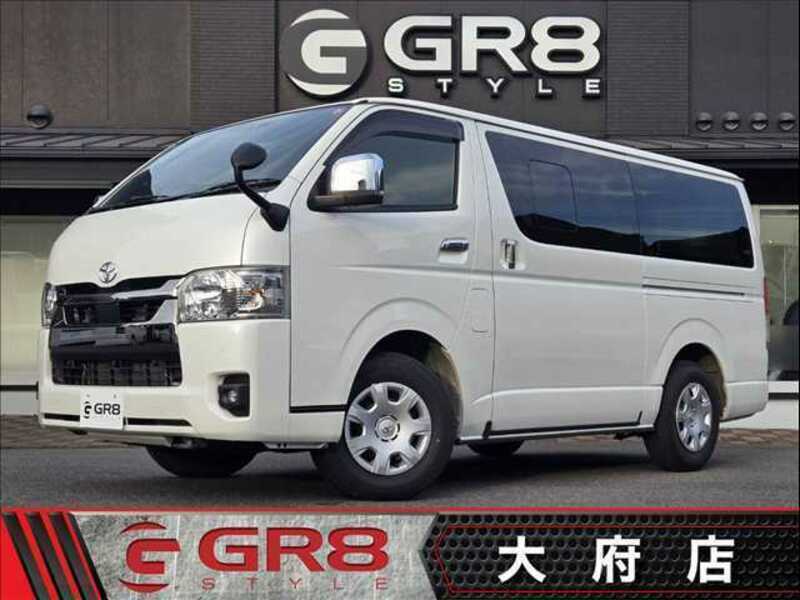 TOYOTA HIACE VAN