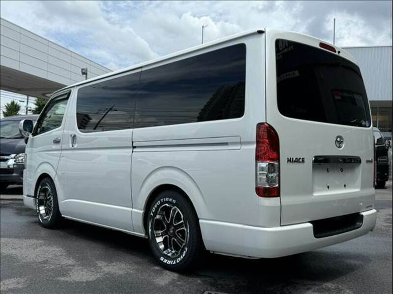 HIACE VAN