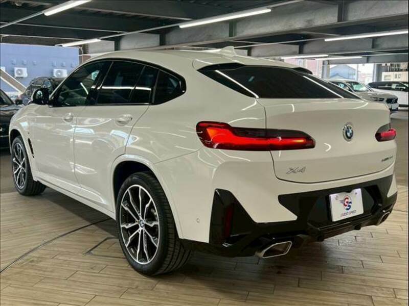 X4