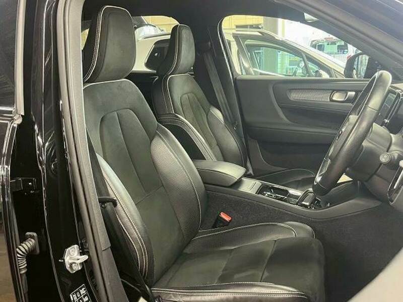 XC40