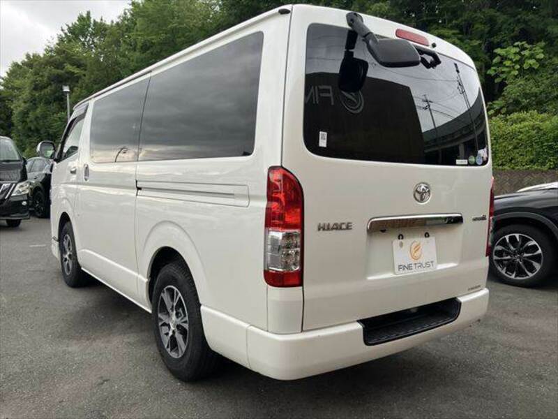 HIACE VAN