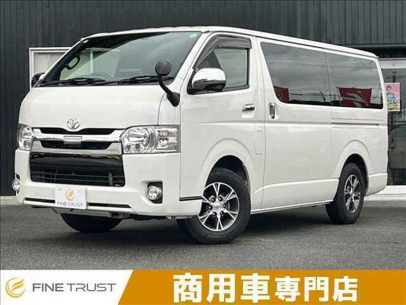 TOYOTA HIACE VAN