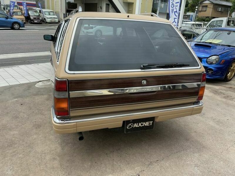 GLORIA WAGON