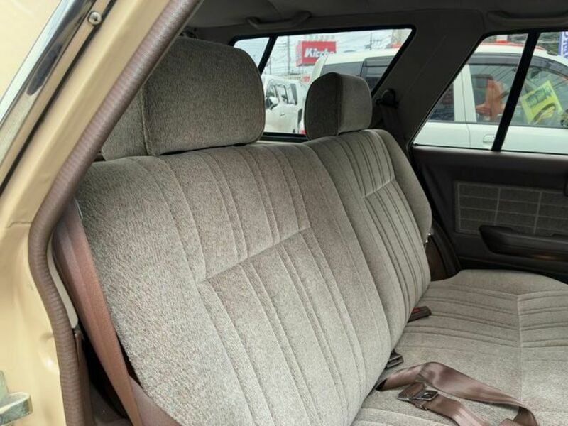 GLORIA WAGON