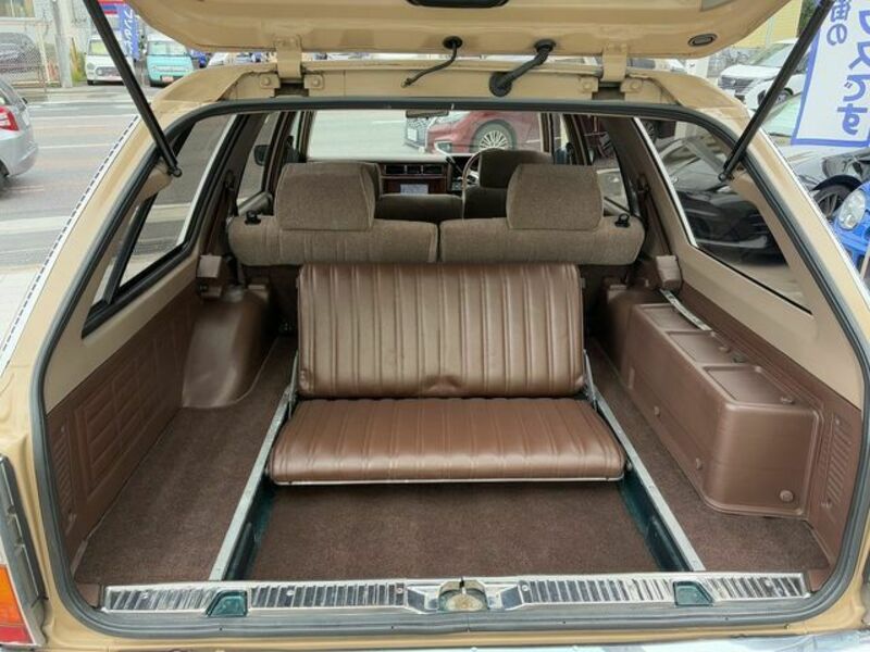 GLORIA WAGON