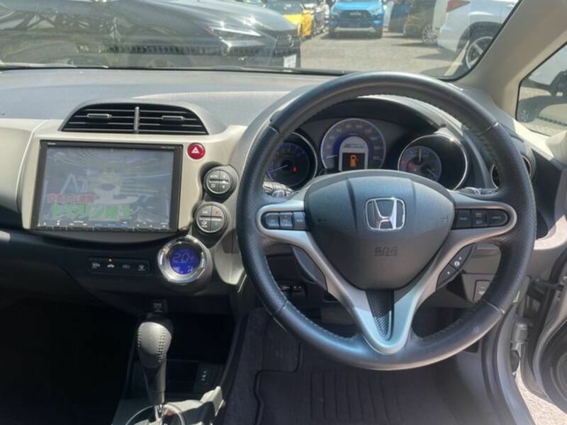 FIT HYBRID
