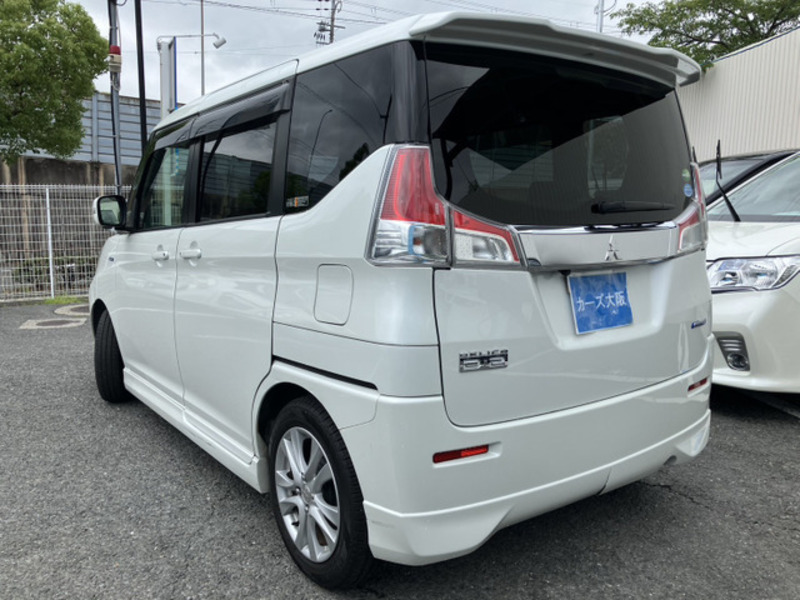 DELICA D2