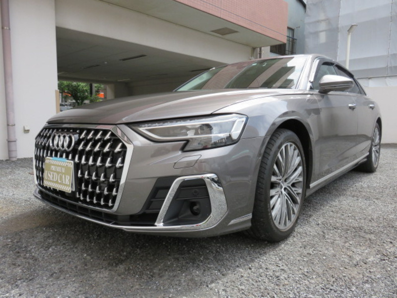 AUDI A8