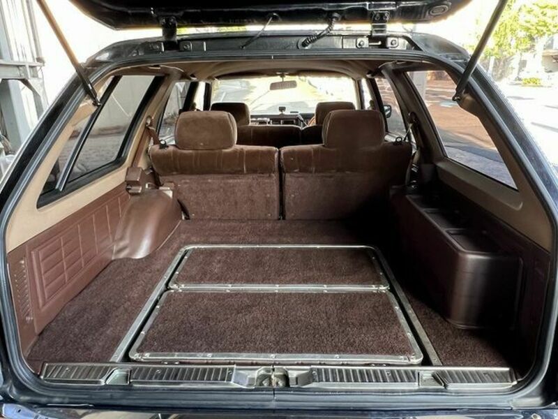 GLORIA WAGON