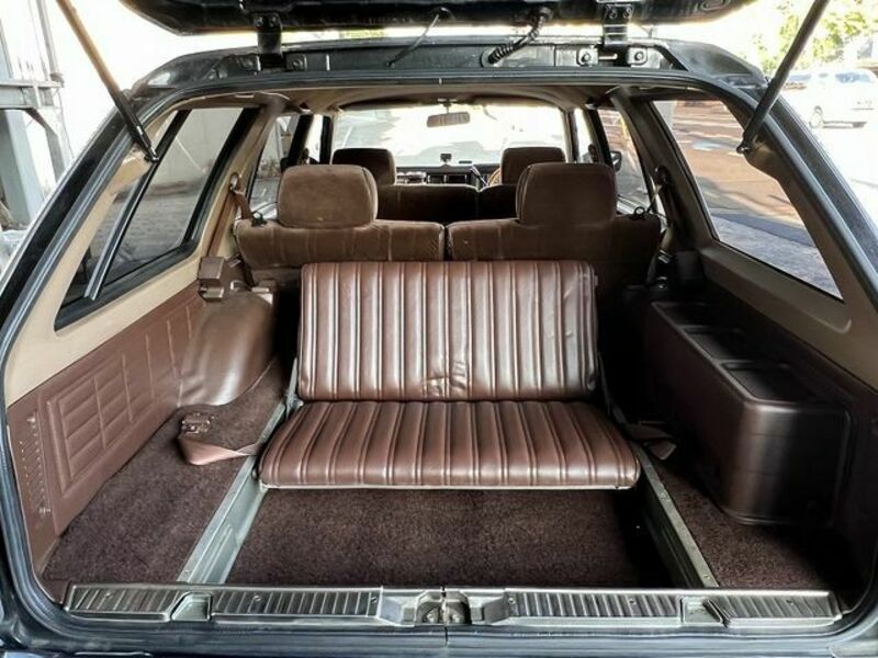 GLORIA WAGON