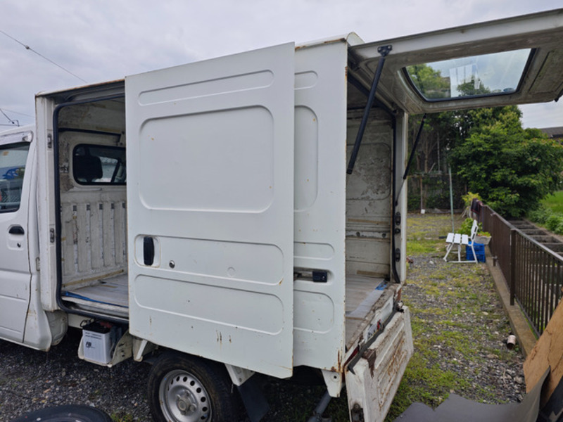 MINICAB TRUCK
