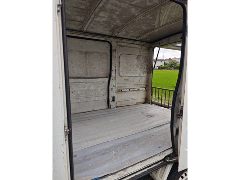 MINICAB TRUCK