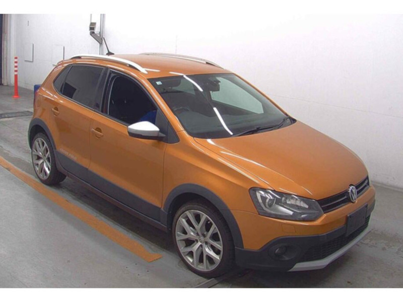VOLKSWAGEN CROSS POLO