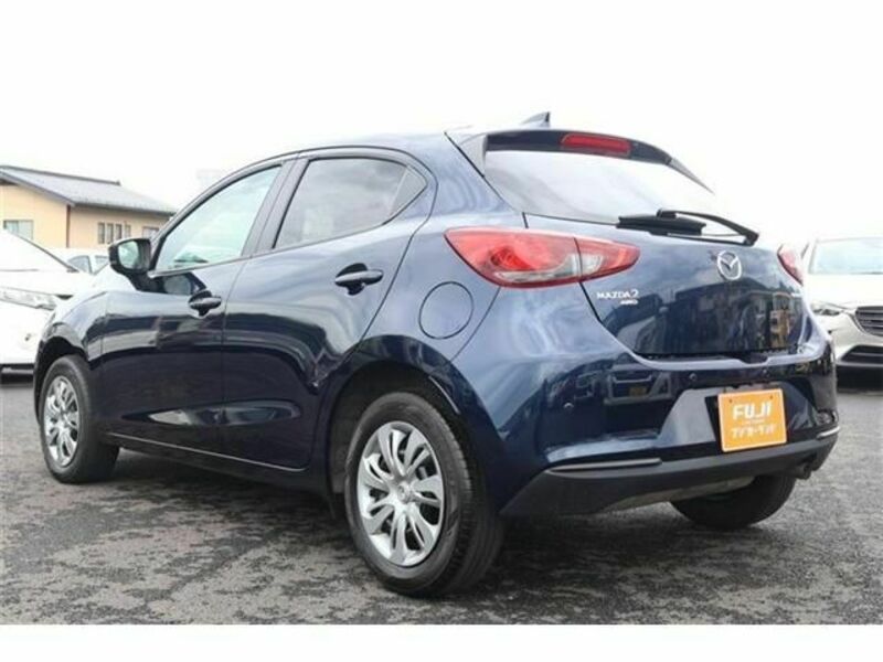 MAZDA2