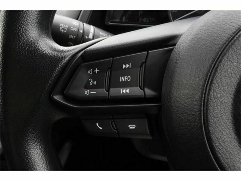 MAZDA2