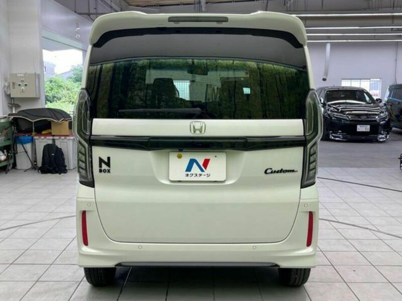 N BOX CUSTOM