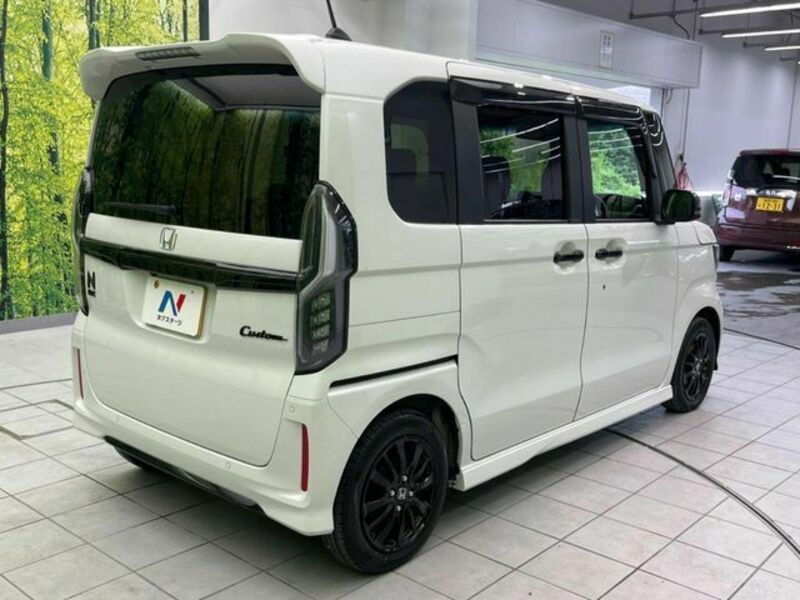 N BOX CUSTOM