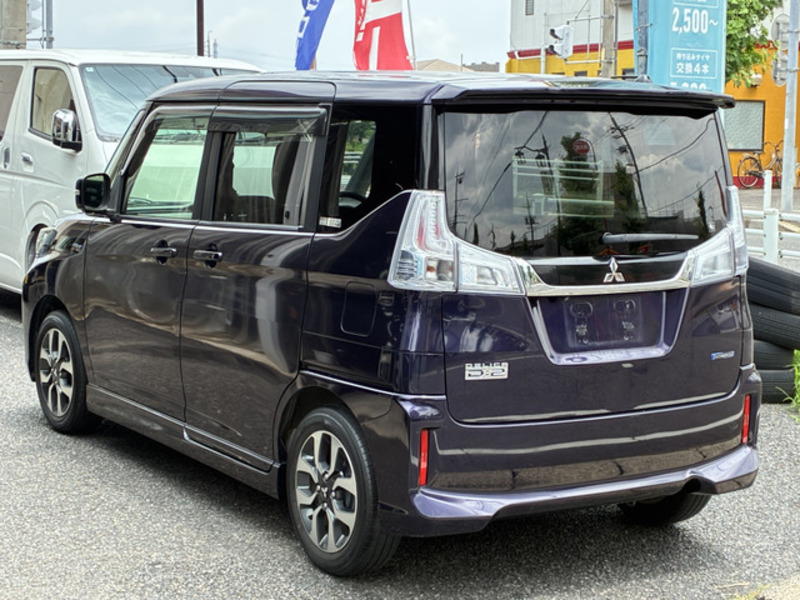 DELICA D2