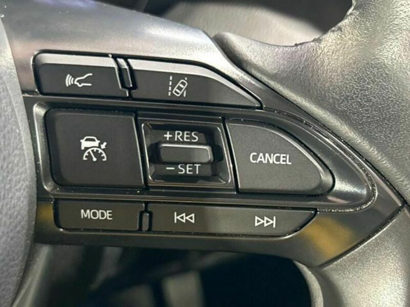 YARIS CROSS