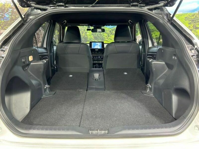 YARIS CROSS