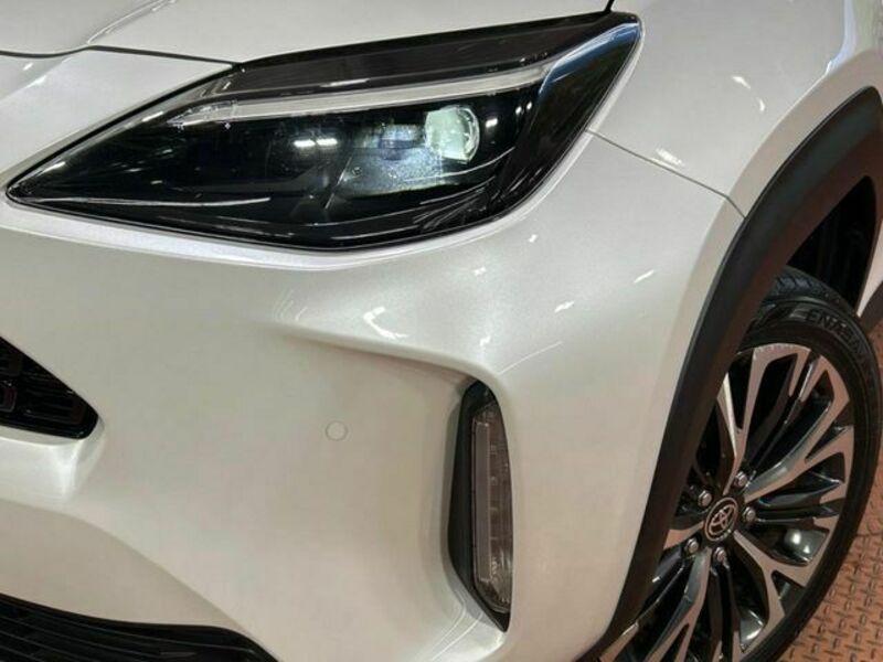 YARIS CROSS