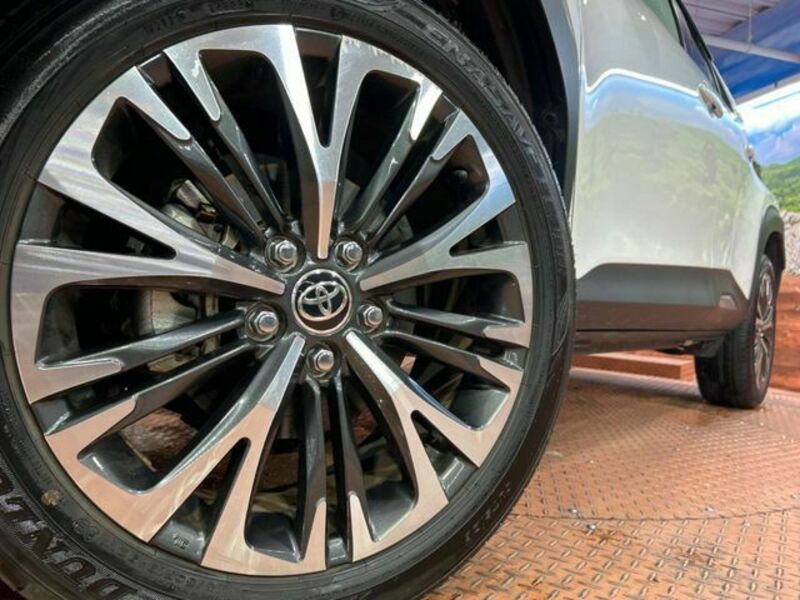 YARIS CROSS