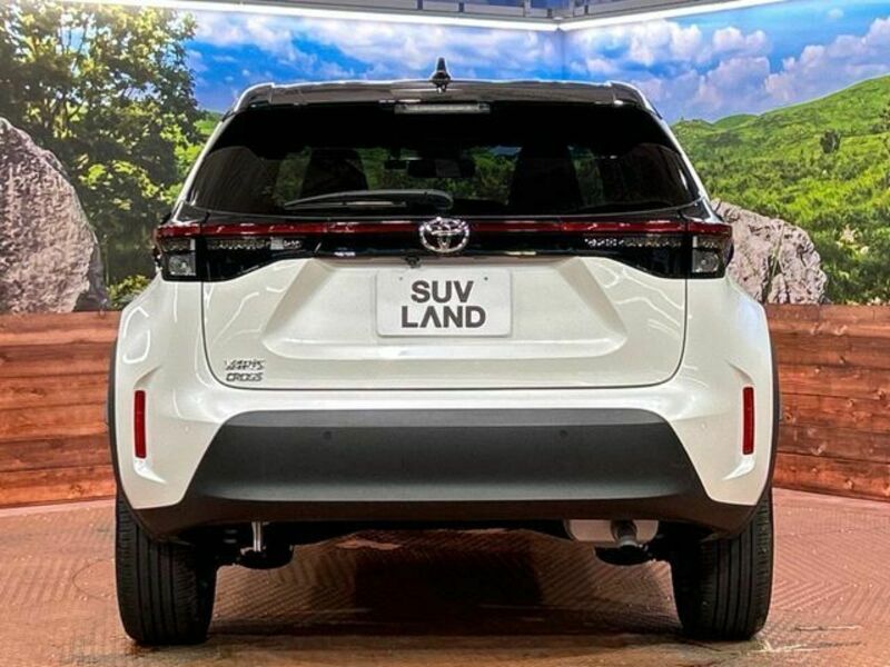 YARIS CROSS