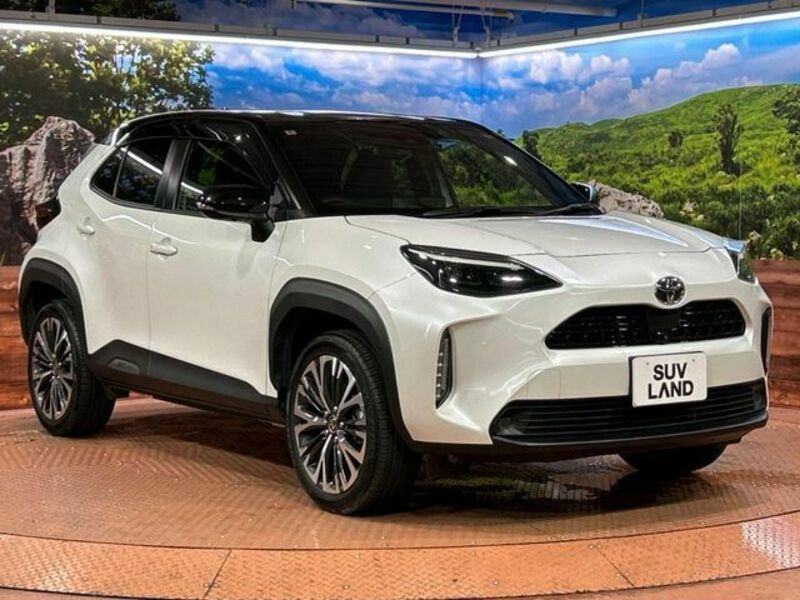 YARIS CROSS