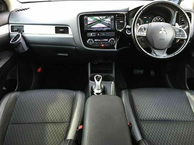 OUTLANDER PHEV