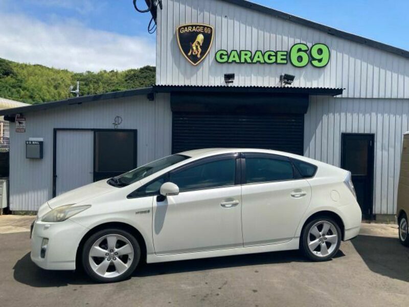 PRIUS-0