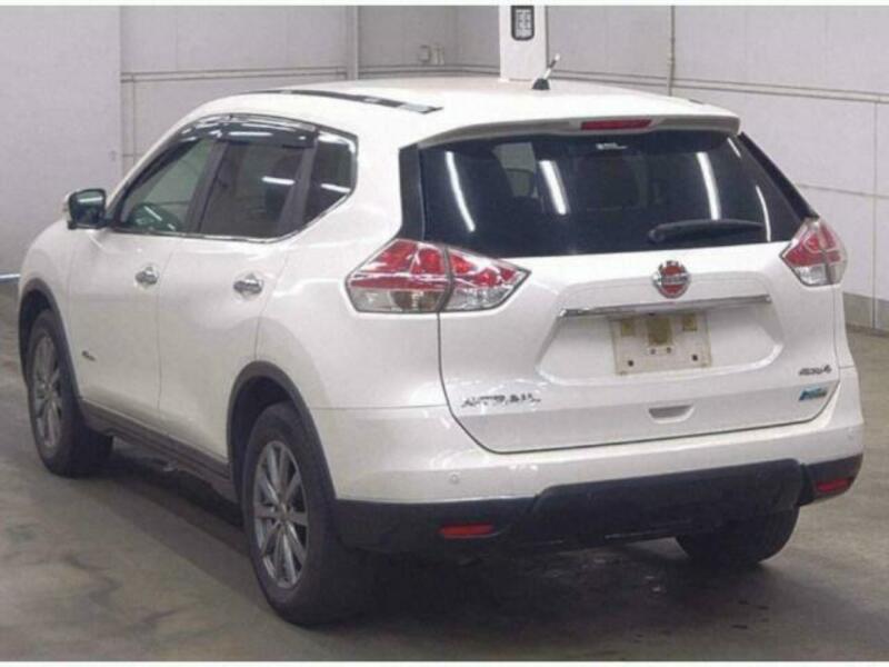 X-TRAIL