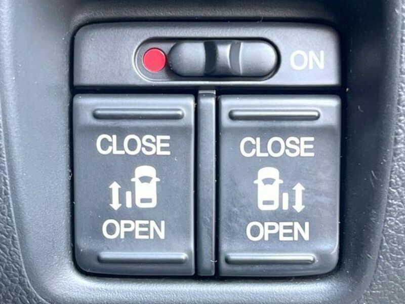N BOX