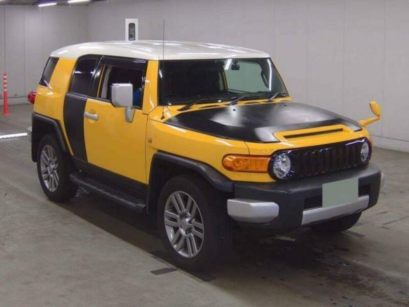 TOYOTA FJ CRUISER