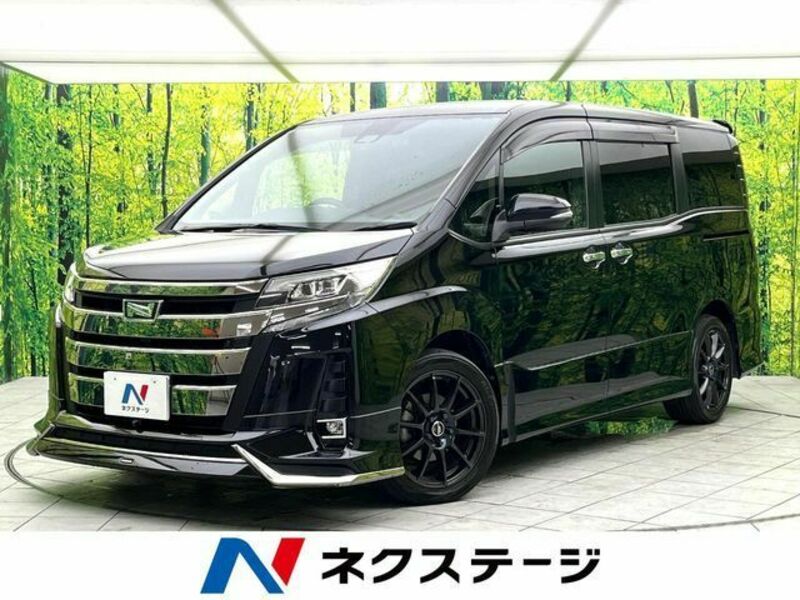 TOYOTA NOAH