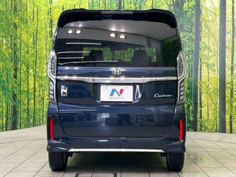 N BOX CUSTOM