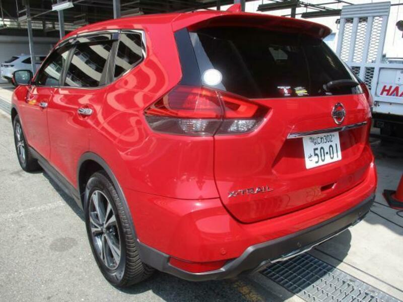 X-TRAIL