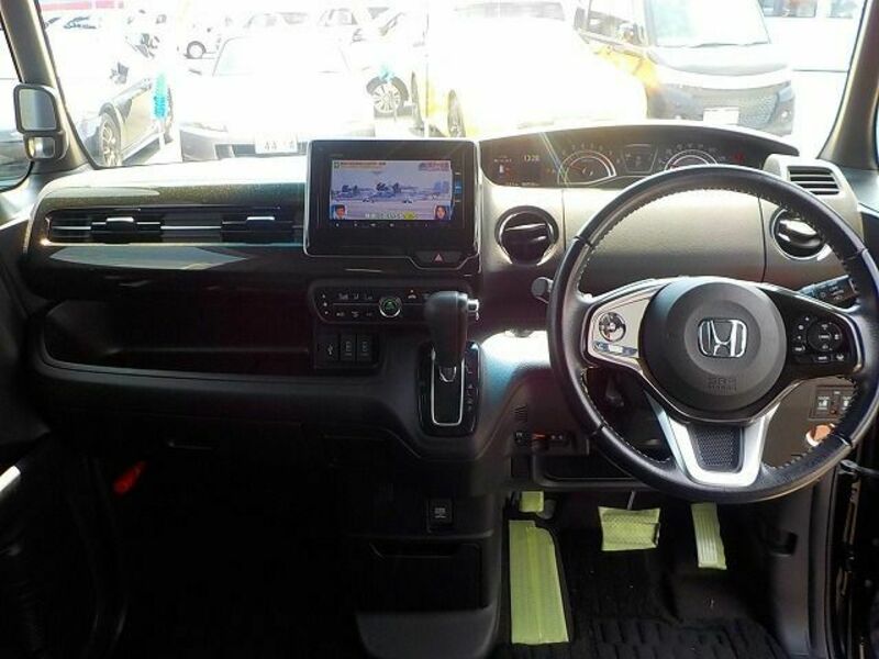 N BOX CUSTOM