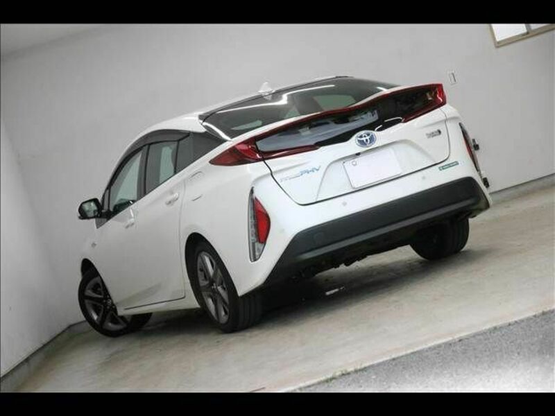 PRIUS PHV
