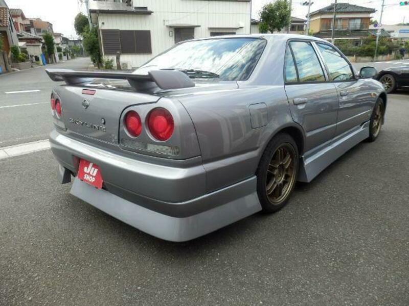 SKYLINE