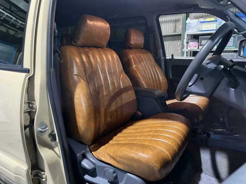 HILUX SURF