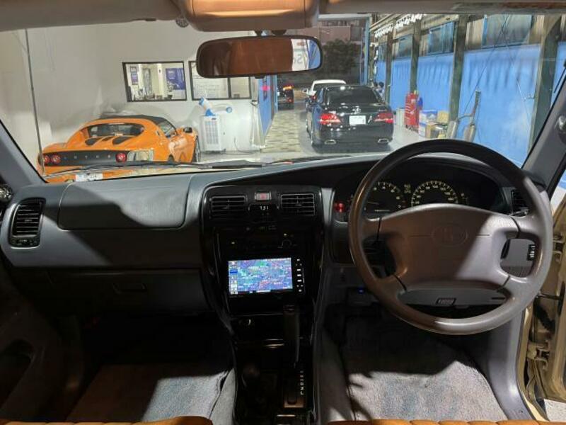 HILUX SURF